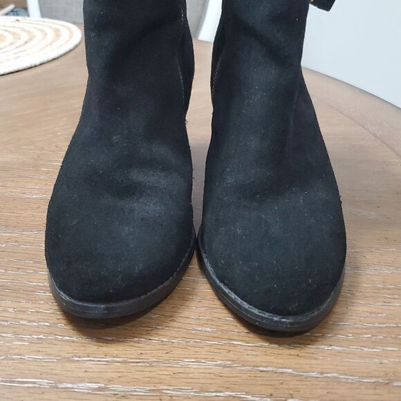 Ralph Lauren Macie Black Suede Ankle Bootie Sz 7.5B - Picture 2 of 9